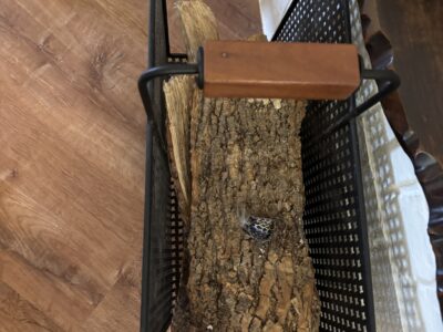 Fireplace Log rest / black metal log basket with wooden handle