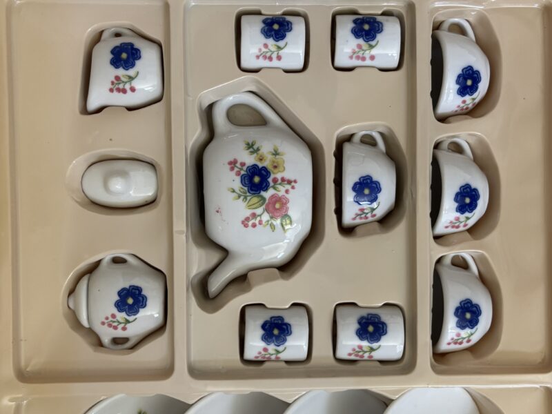 Kid connection China Tea set vintage set from the 1990s