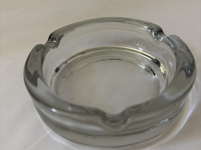 Round 3-3/4" clear glass ashtray