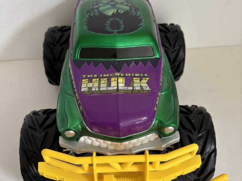 Tyco Incredible Hulk RC remote controlled Car with remote battery pack