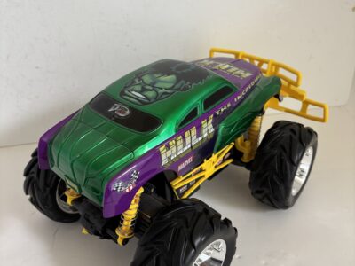 Tyco Incredible Hulk RC remote controlled Car with remote battery pack