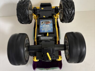 Tyco Incredible Hulk RC remote controlled Car with remote battery pack