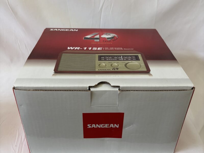 SANGEAN WR-11SE 40th Anniversary AM/FM Walnut Analog