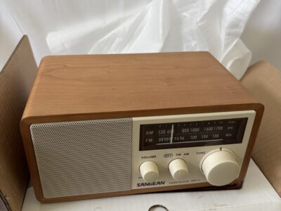 SANGEAN WR-11 AM/FM Radio in Wooden cabinet NIB