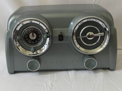 CROSLEY 1952 Coloradio Analog AM /FM Radio with Clock
